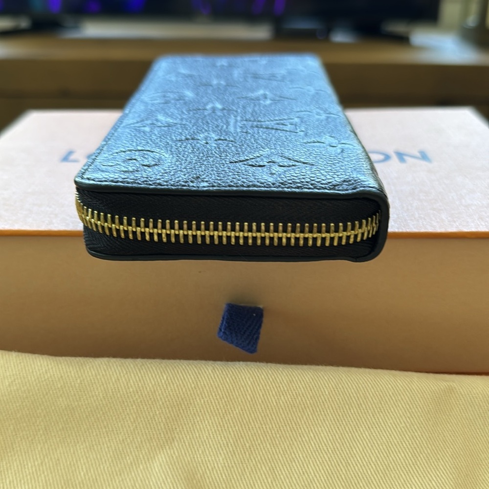 Louis Vuitton Black Clemente Empreinte Leather Wallet - Authentic - Picture 6 of 12